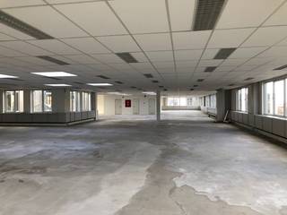 Optimaal gelegen kantoorruimte van 1.000 m² nabij Ikea Zaventem en de E40. Prijs/kwaliteit is de ruimte heel interessant. Het lichtrijke...