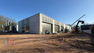 Newly built SME unit with a surface of 344 m² for sale, part of the brand new SME project 'ID Park bis', fantastically located along the...