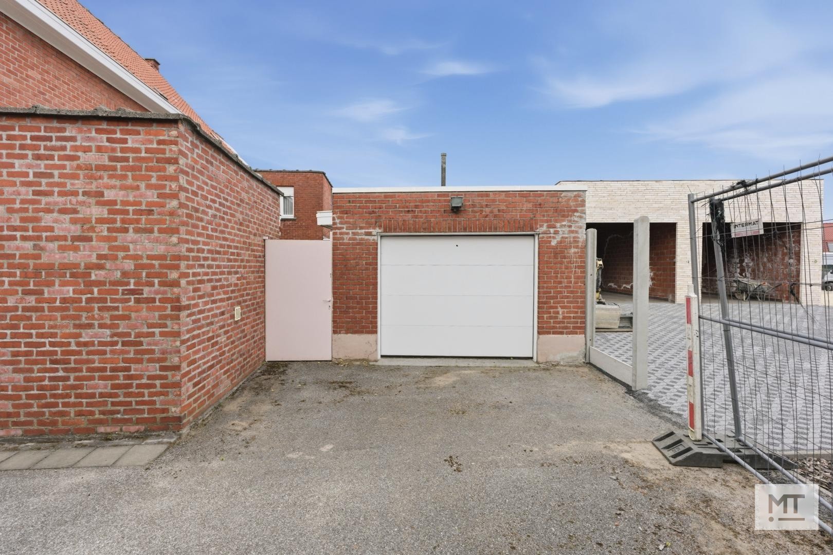 Kloeke halfopen woning met 3 slaapkamers, stadstuin en garage in centrum Meulebeke - foto 4
