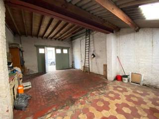 Garage à vendre à Leeuw-Saint-Pierre