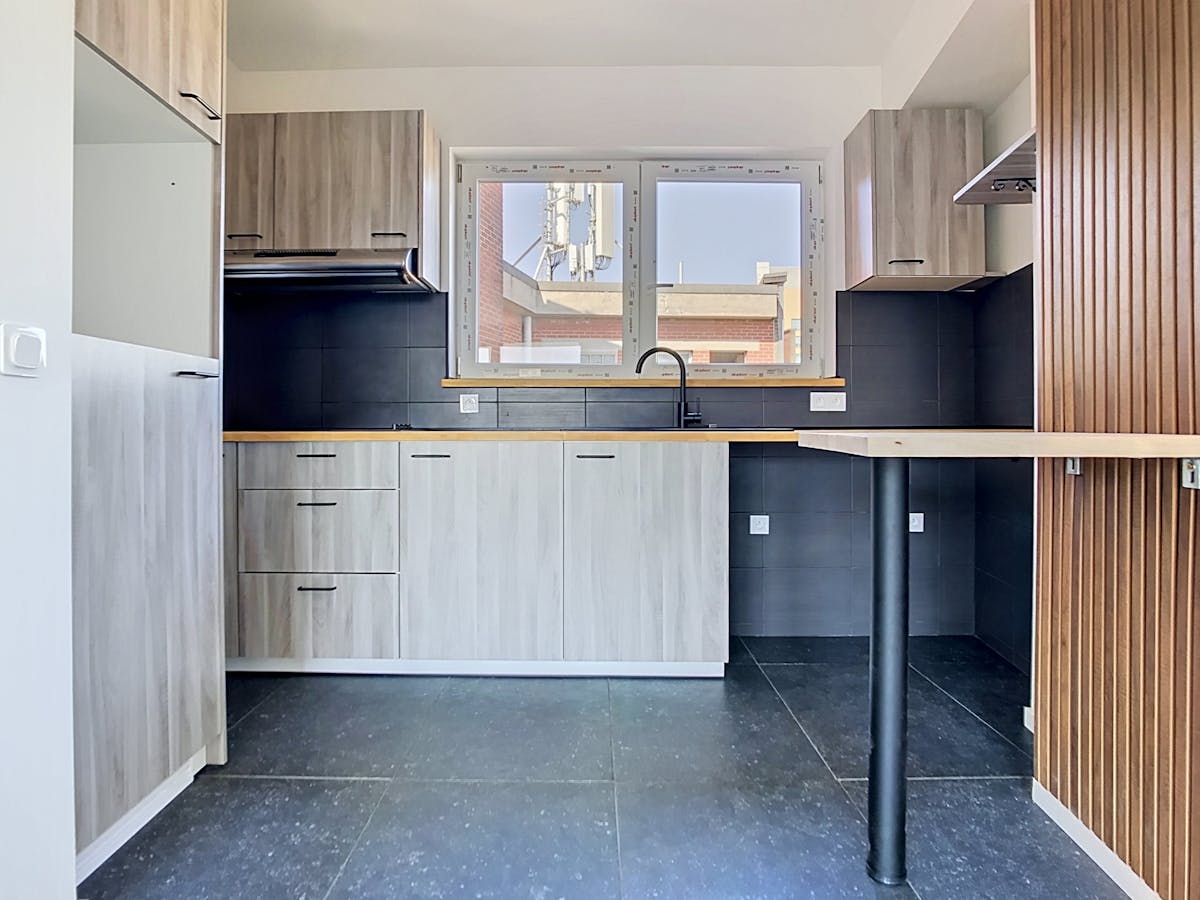 Appartement rénové d'une chambre à vendre à Anvers - photo 4