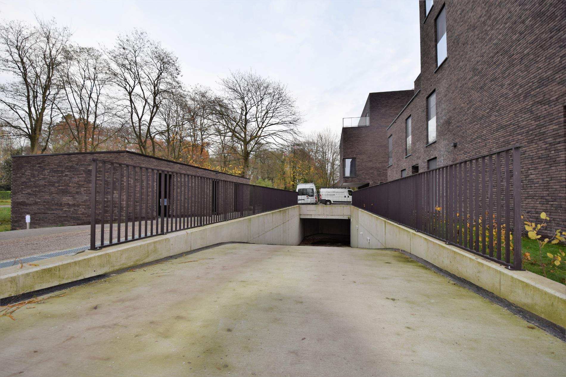 Parkeerplaats te huur in Zwijnaarde - foto 2