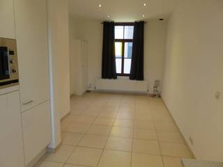 Gezellig huisje gelegen in een zeer rustige straat in Terhagen, deelgemeente van Rumst. Vlotte verbinding naar zowel E19 als A12...