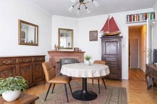 Gezellig appartement in het hart van Oostende met tal van mogelijkheden!Dit appartement beschikt over twee slaapkamers, een apart toilet en een...