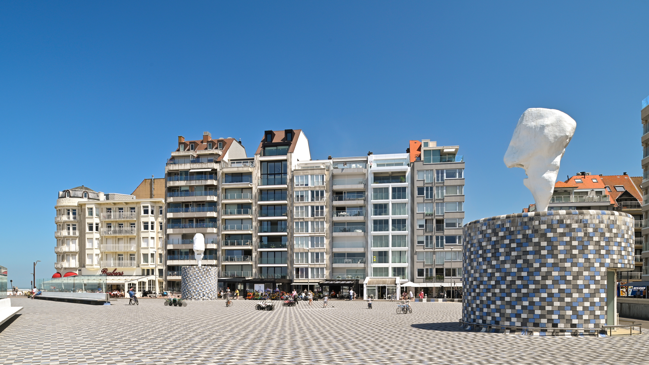 Apartment for sale in Knokke-Heist with 2 bedrooms - photo 1