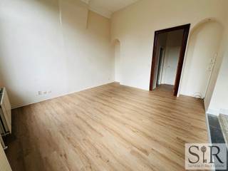 Ben je op zoek naar een comfortabel en licht appartement vlak aan het station? Dan is dit ruime 2-slaapkamer appartement op de...