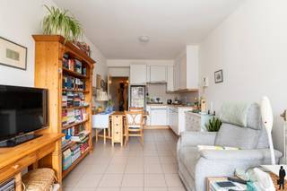 Huurprijs: 680 EUR per maand incl. berging+ 3,00 EUR per maand gemeenschappelijke kostenKosten plaatsbeschrijving zijn 50/50 te betalen door huurder...