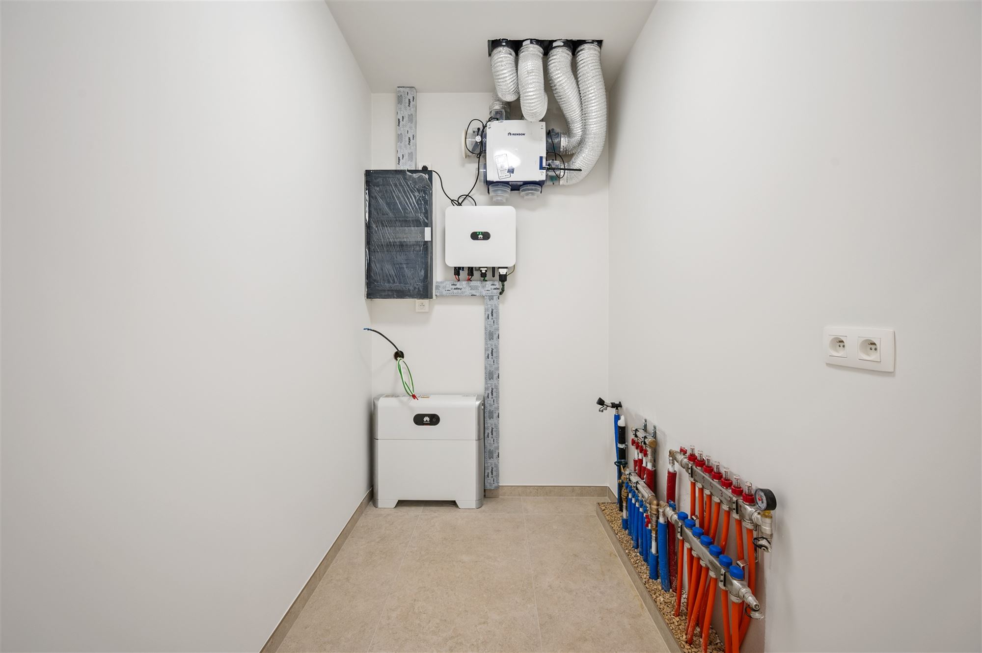 Vernieuwd luxe-appartement met 2 kamers, zicht op de Vaart - foto 5