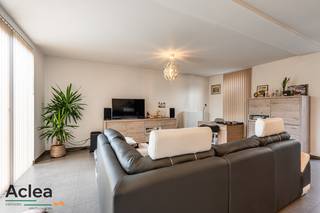 Deze instapklare woning vinden we terug op een rustig woonerf in Eeklo. De eigendom werd gebouwd in 2009 en werd steeds goed onderhouden. De...