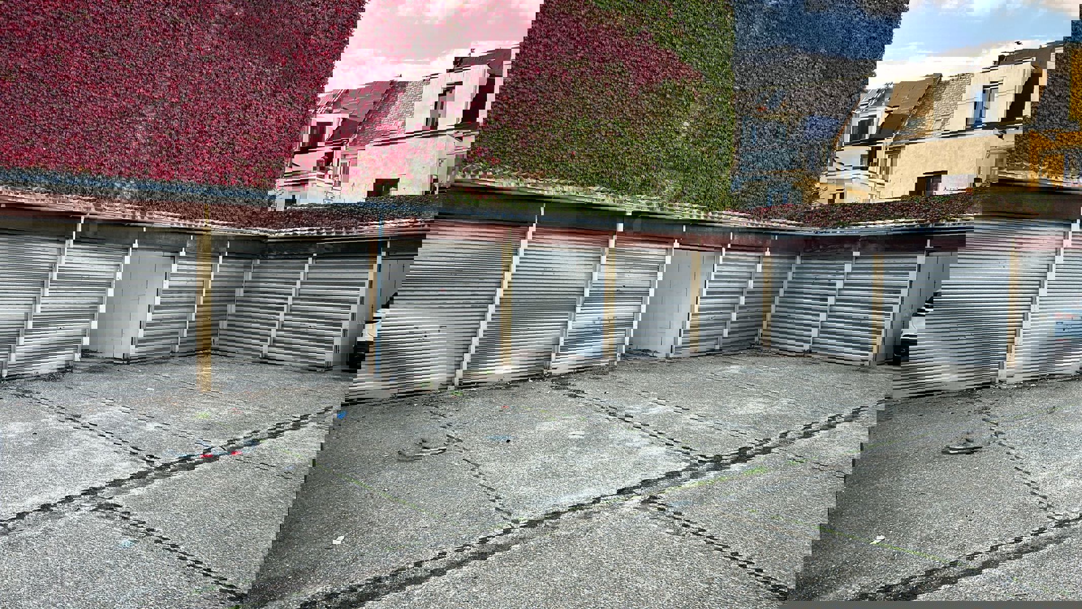 Garage for sale in Antwerp - photo 1