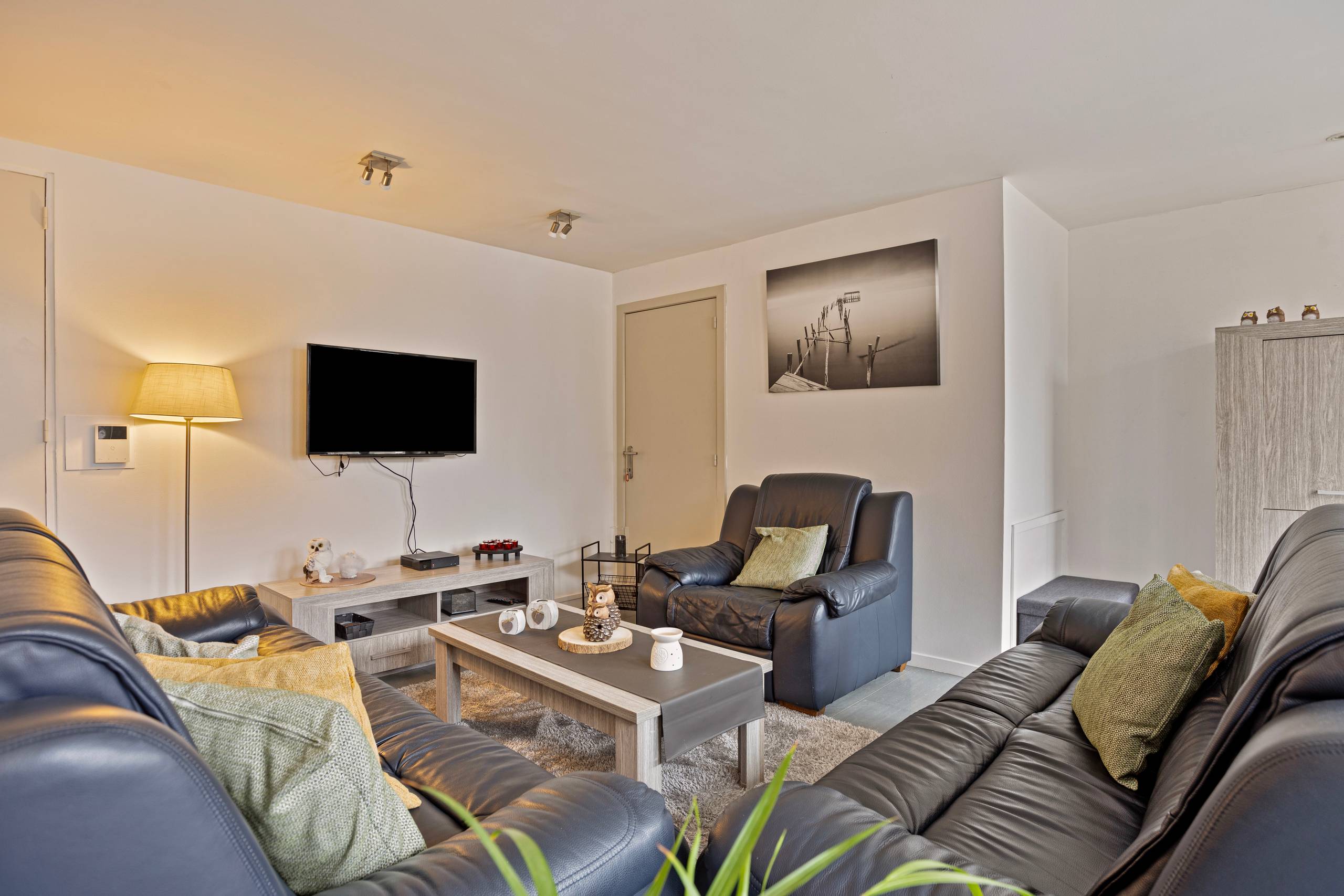 Ruim appartement met 4 slaapkamers in centrum Veurne - foto 4