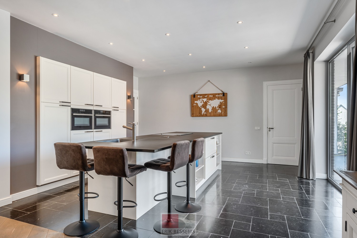 Prachtig authentiek herenhuis met ruime loods en garage in de Voerstreek! - photo 4