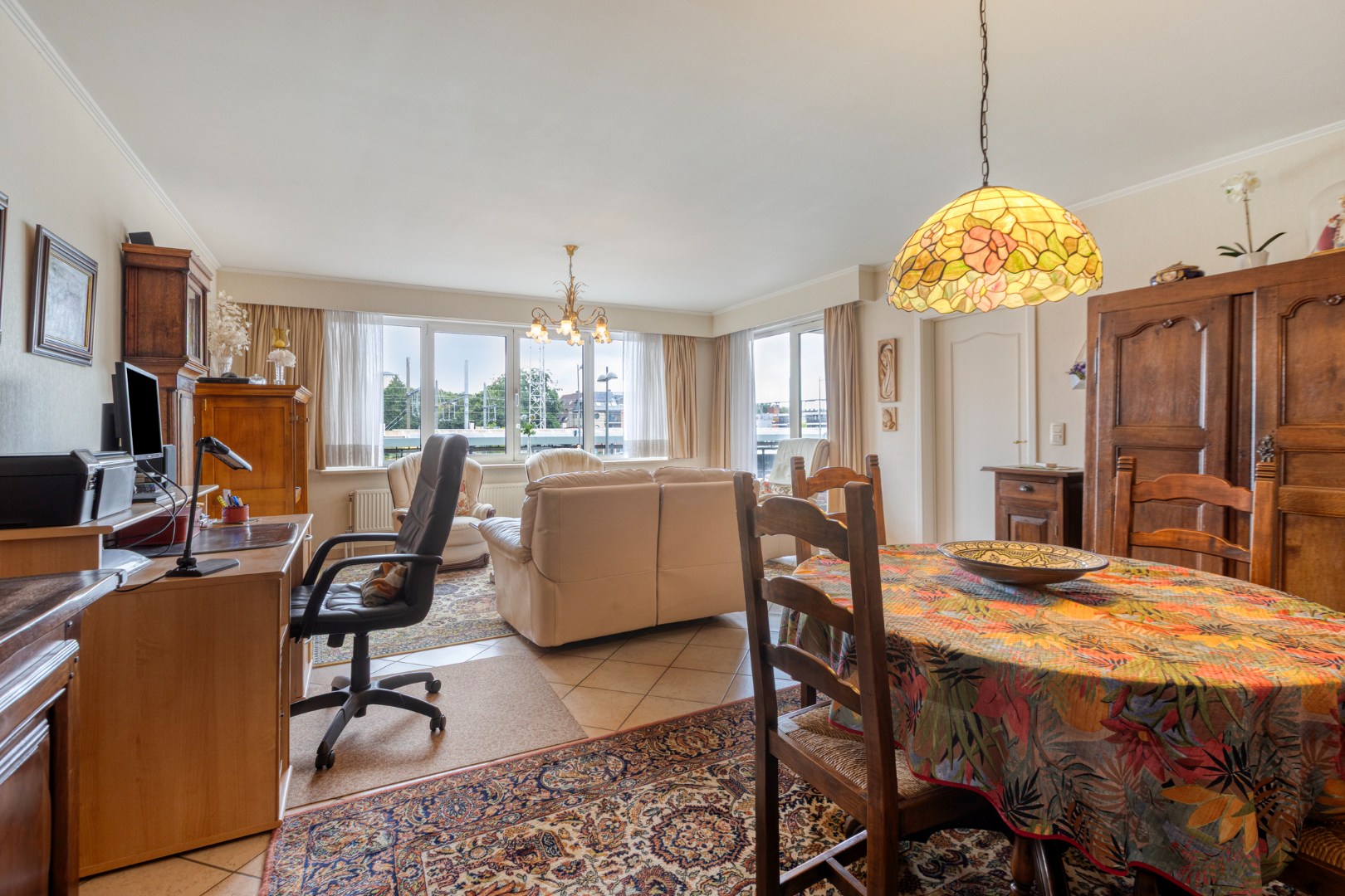 Goed onderhouden en gunstig gelegen app met 2 slpks. - foto 5