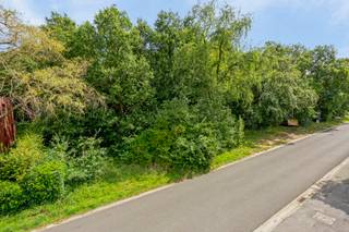 Unieke bouwgrond op een zeer centrale locatie!Bent u op zoek naar een bouwgrond voor open bebouwing met een uitzonderlijke bouwbreedte en -diepte?Dit...