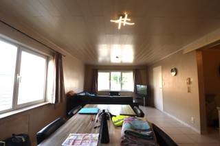 Bent u op zoek naar een gelijkvloers appartement met twee slaapkamers, ruime tuin én dubbele garage in Hamme? Lees en kijk dan snel even verder!Dit...