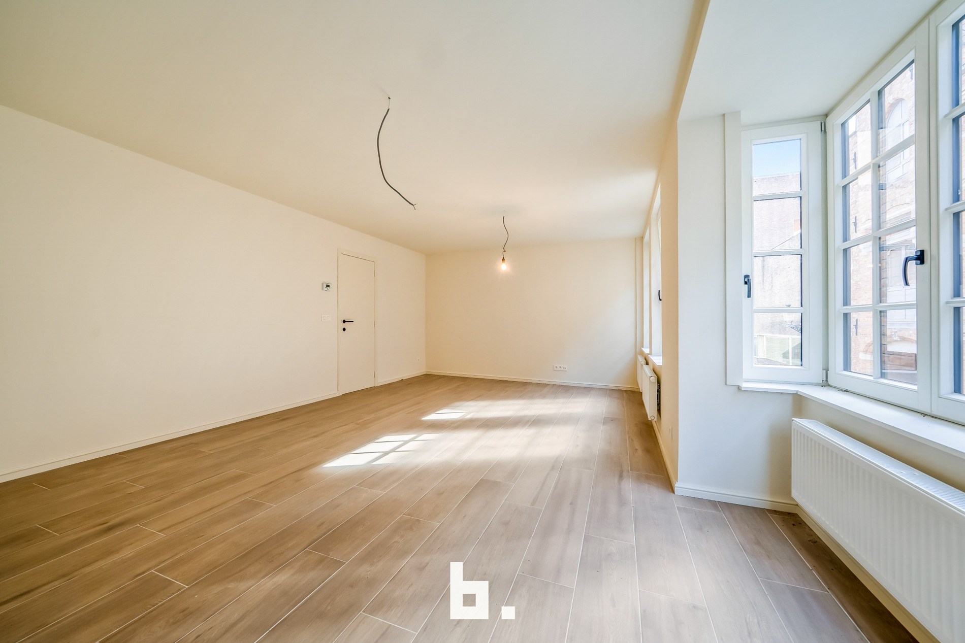 Gerenoveerd lichtrijk appartement - foto 4