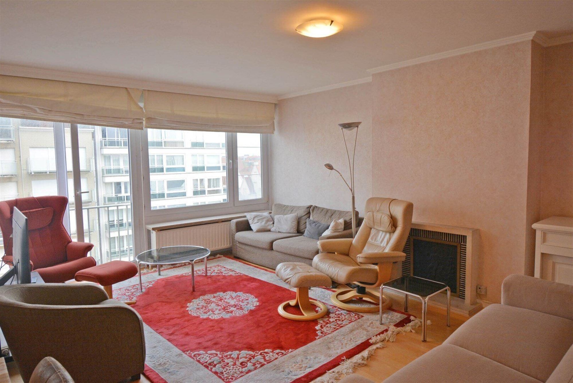 Apartment to renovate with side sea view, near town center - photo 4