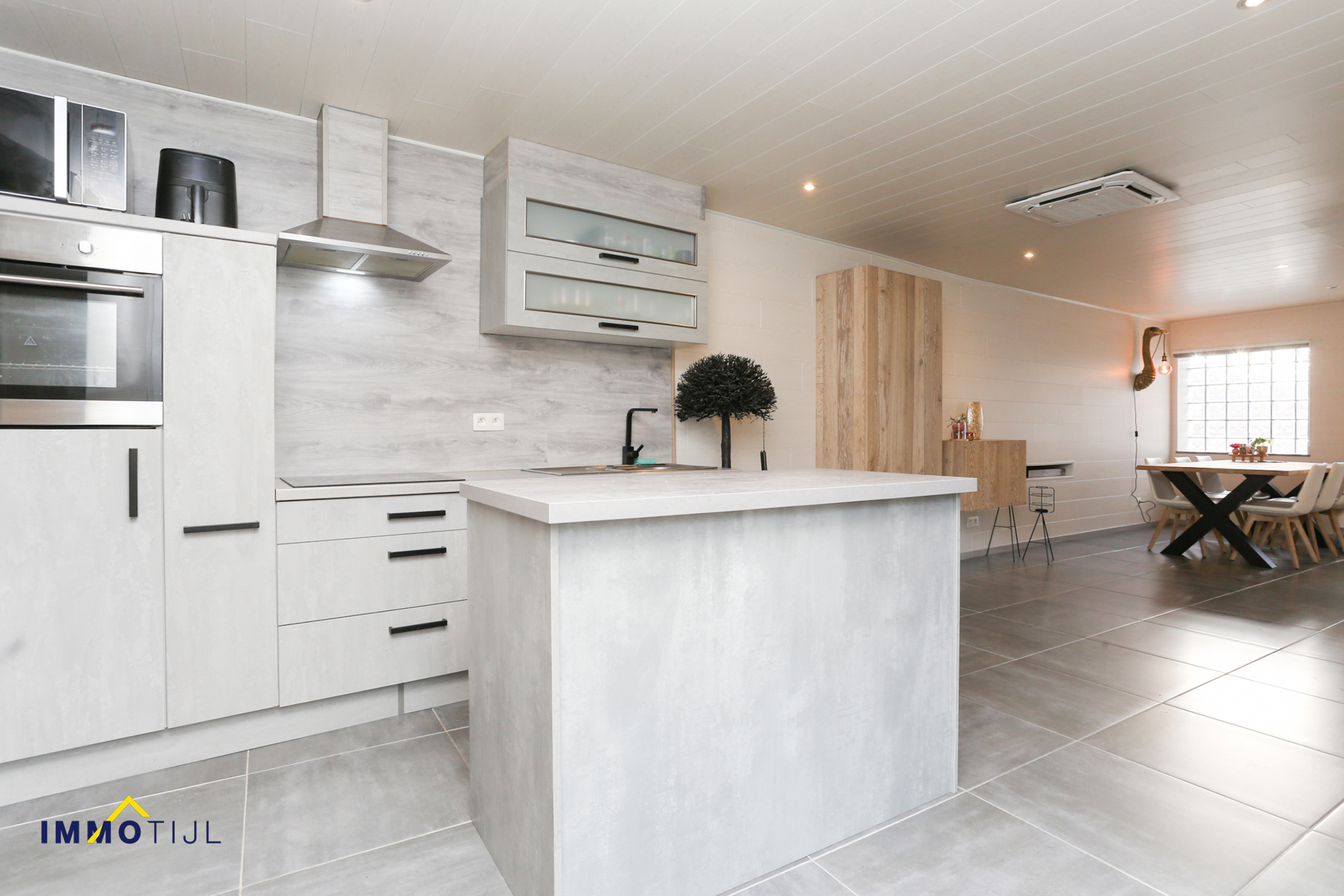 Ruime woning met 4 slaapkamers en gezellige binnenkoer! - foto 3