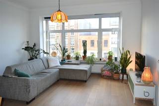 Schitterend gelegen twee slaapkamer appartement op de 6de verdieping nabij het Stadspark.Volledig gerenoveerd in 2020.Bij het binnenkomen hebben we...