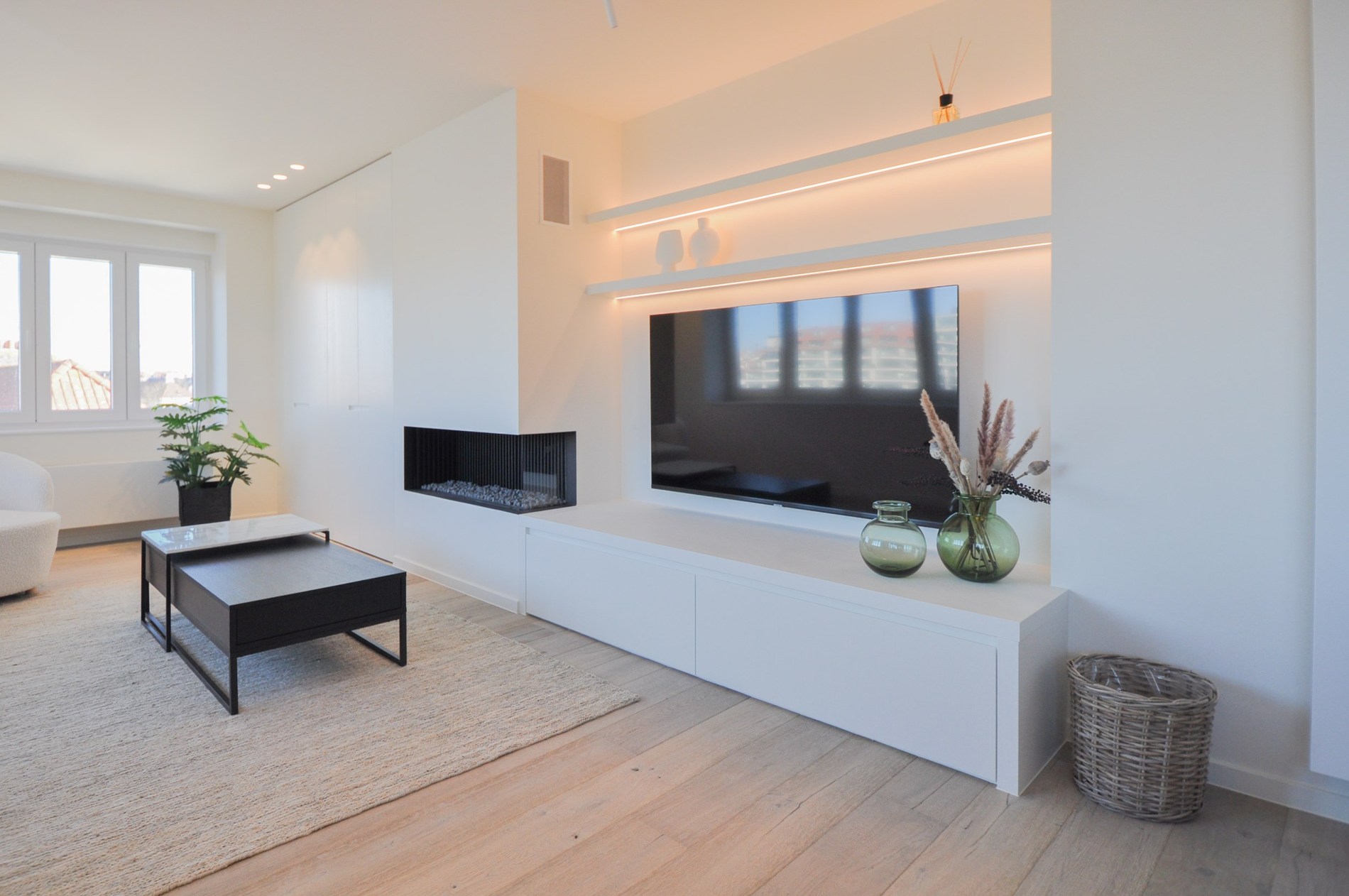 Rustig gelegen volledig gerenoveerd appartement met een weids zicht over het Zegemeer. - foto 4