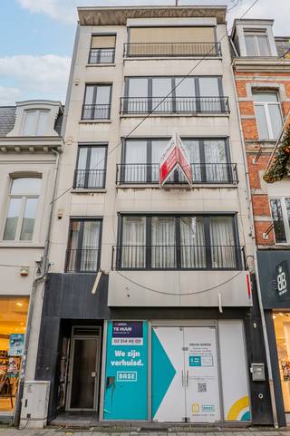 Ligging:Centraal gelegen in de grote winkelstraat van Turnhout omgeven door winkels, openbaar vervoer, horeca en met een vlotte verbinding naar de...