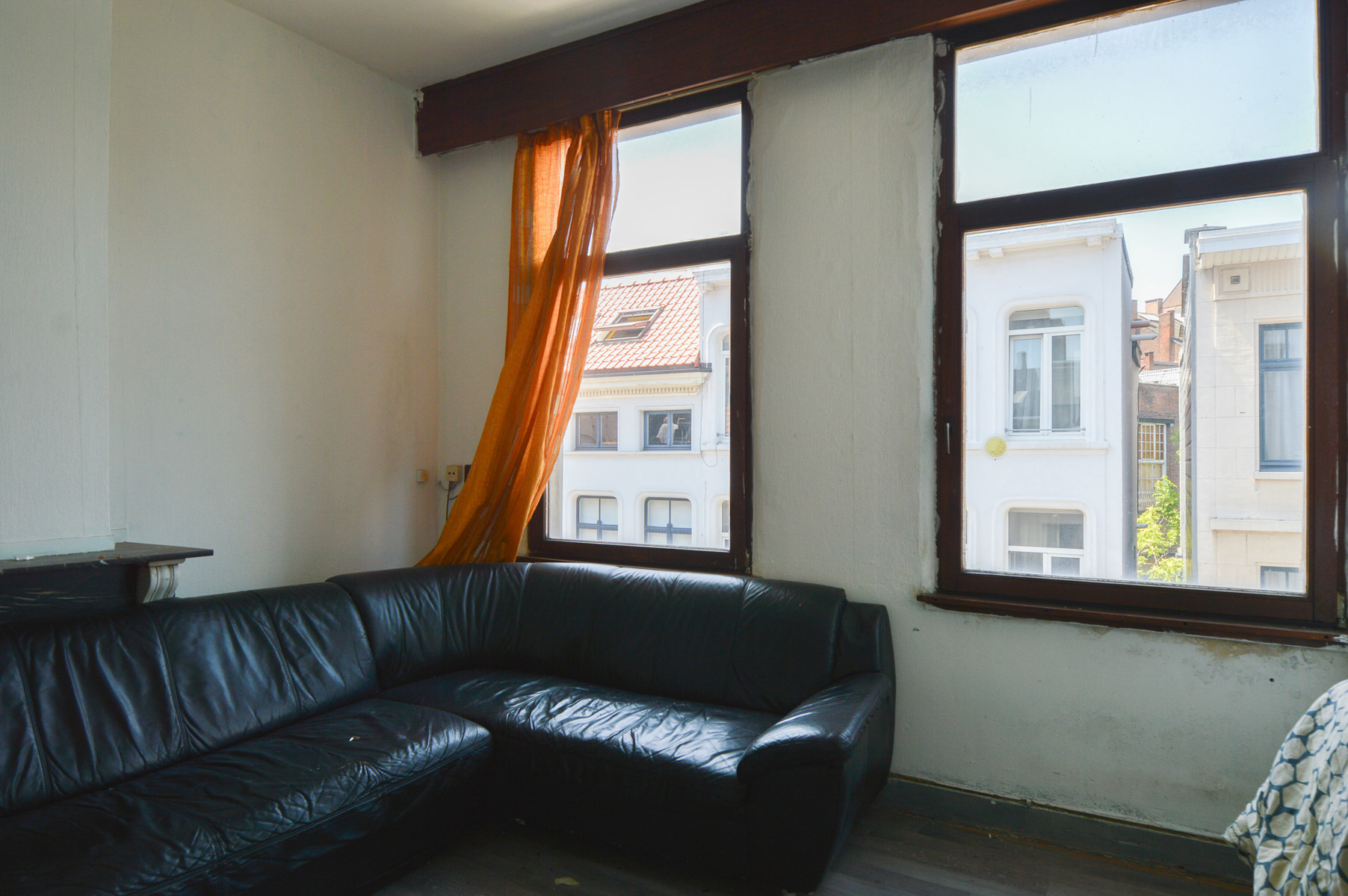 TE RENOVEREN GEBOUW MET 3 APPARTEMENTEN - foto 4