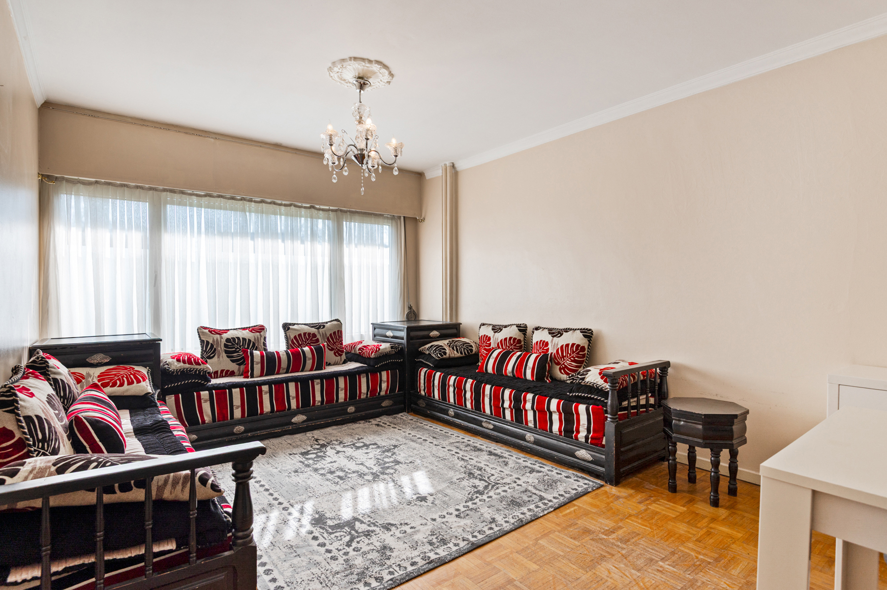 Gelijkvloers appartement met 2 ruime slaapkamers  - foto 4