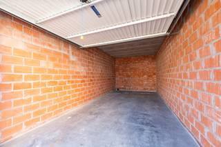 Te koop: gesloten garage in het centrum van Dendermonde, op een uitstekende locatie naast het station. Deze garage biedt een ideale kans voor wie...