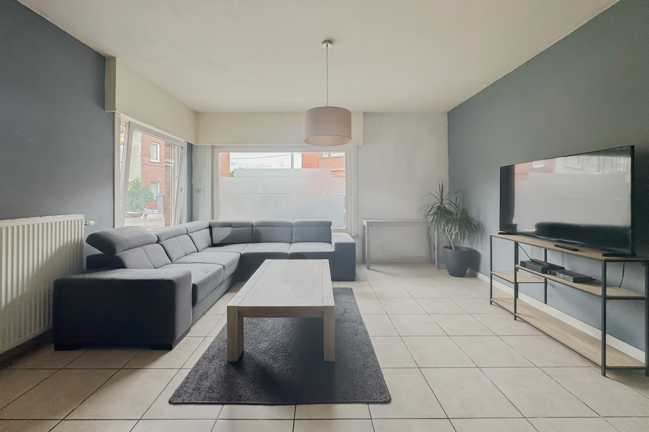 Ruime halfopen gezinswoning met zonnige tuin en garage in Oostakker! - foto 3