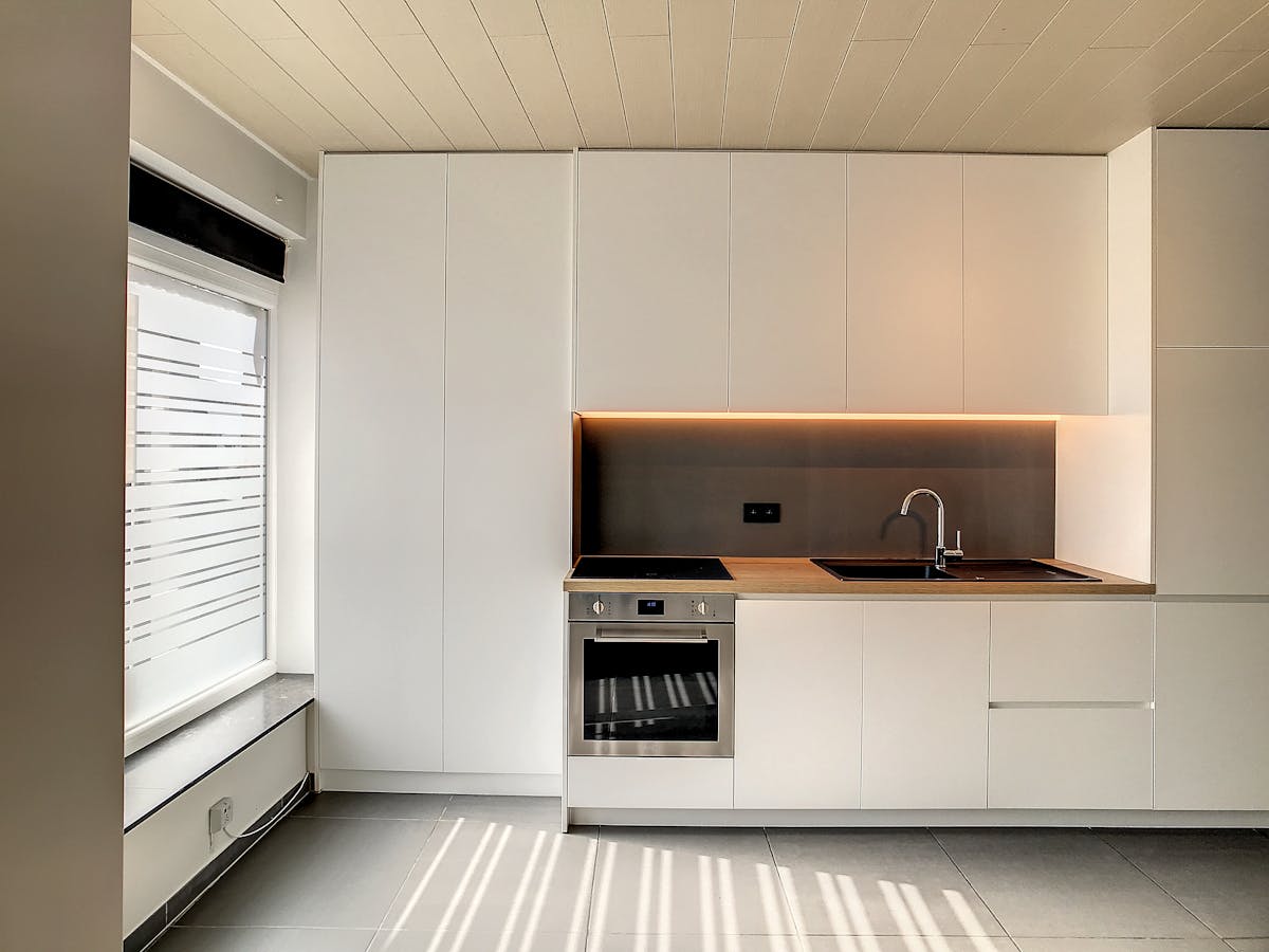 Renovated 2 bedroom home with terrace in Proven - photo 4