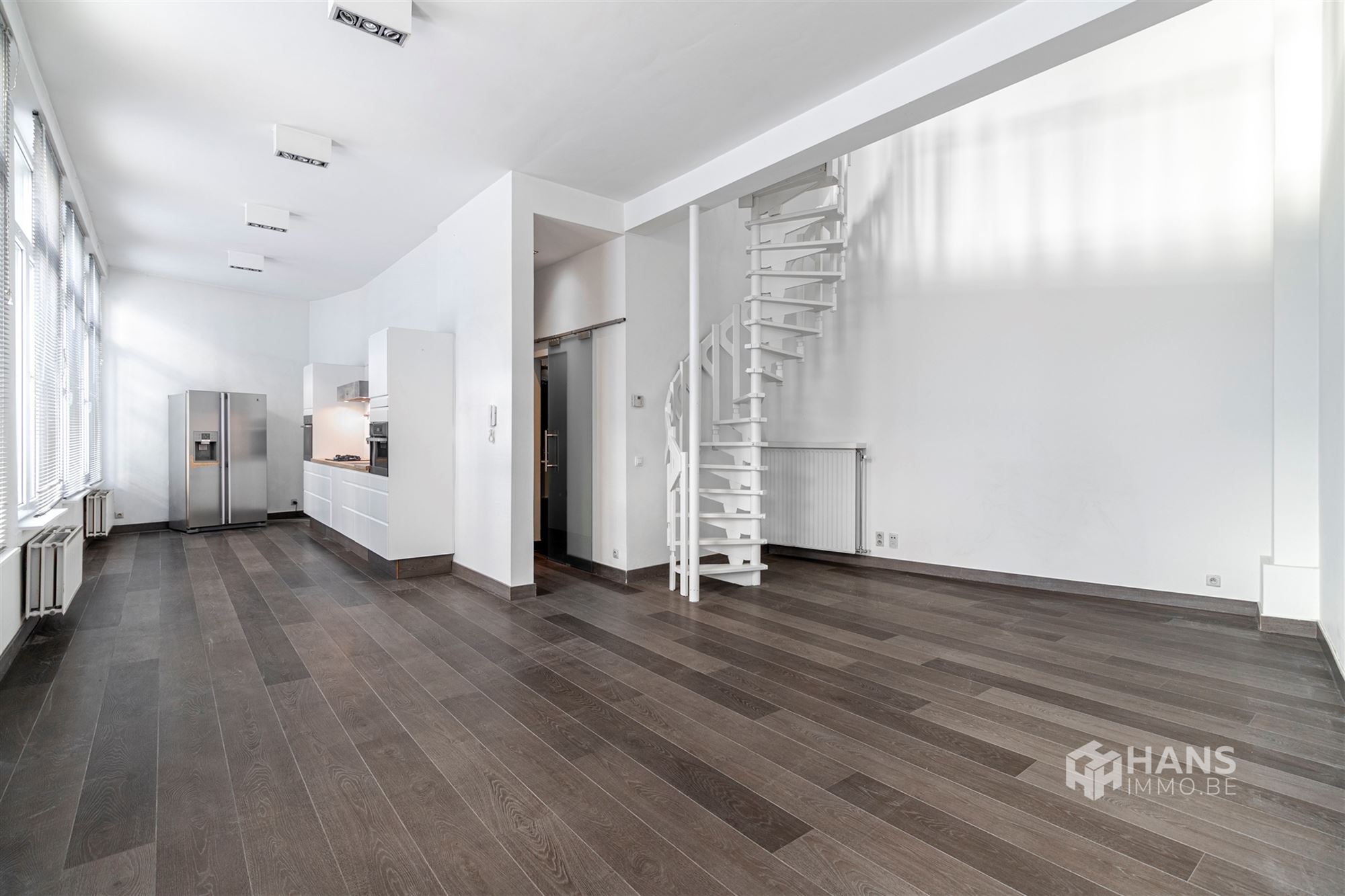Lichtrijk duplexappartement (82 m²) met 1 slaapkamer in hartje Antwerpen (2000).  - foto 4