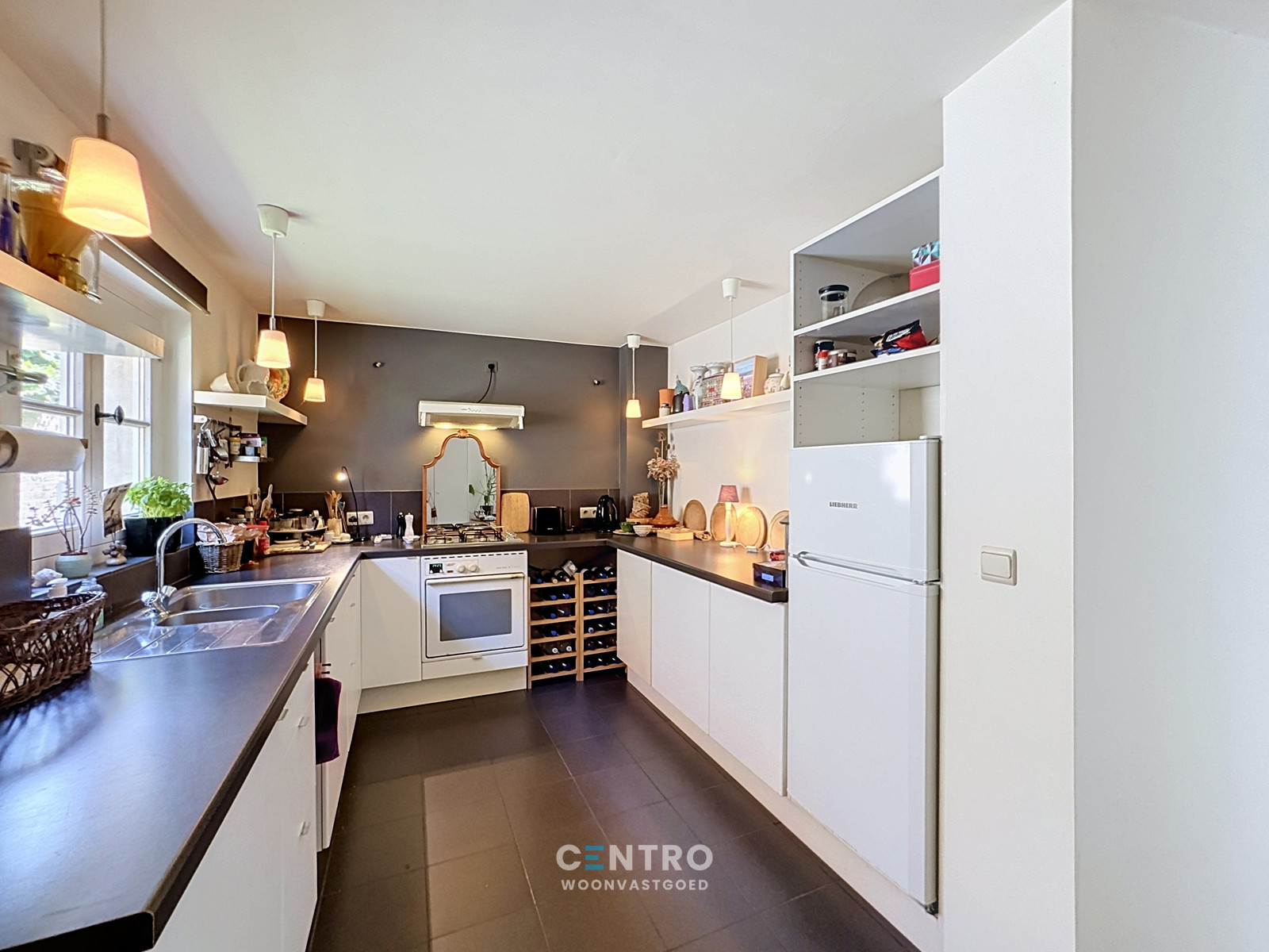 Leuke kunstenaarswoning met 3 slpks en 3 badks in 'het Witte dorp'! - foto 5