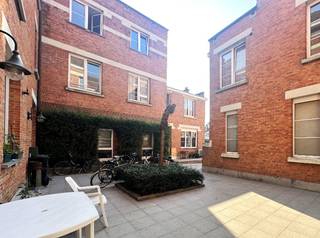 Op zoek naar een investering in het hart van de stad? Deze 8 appartementen staan te koop op 50m van de Grote Markt van Ieper en de...