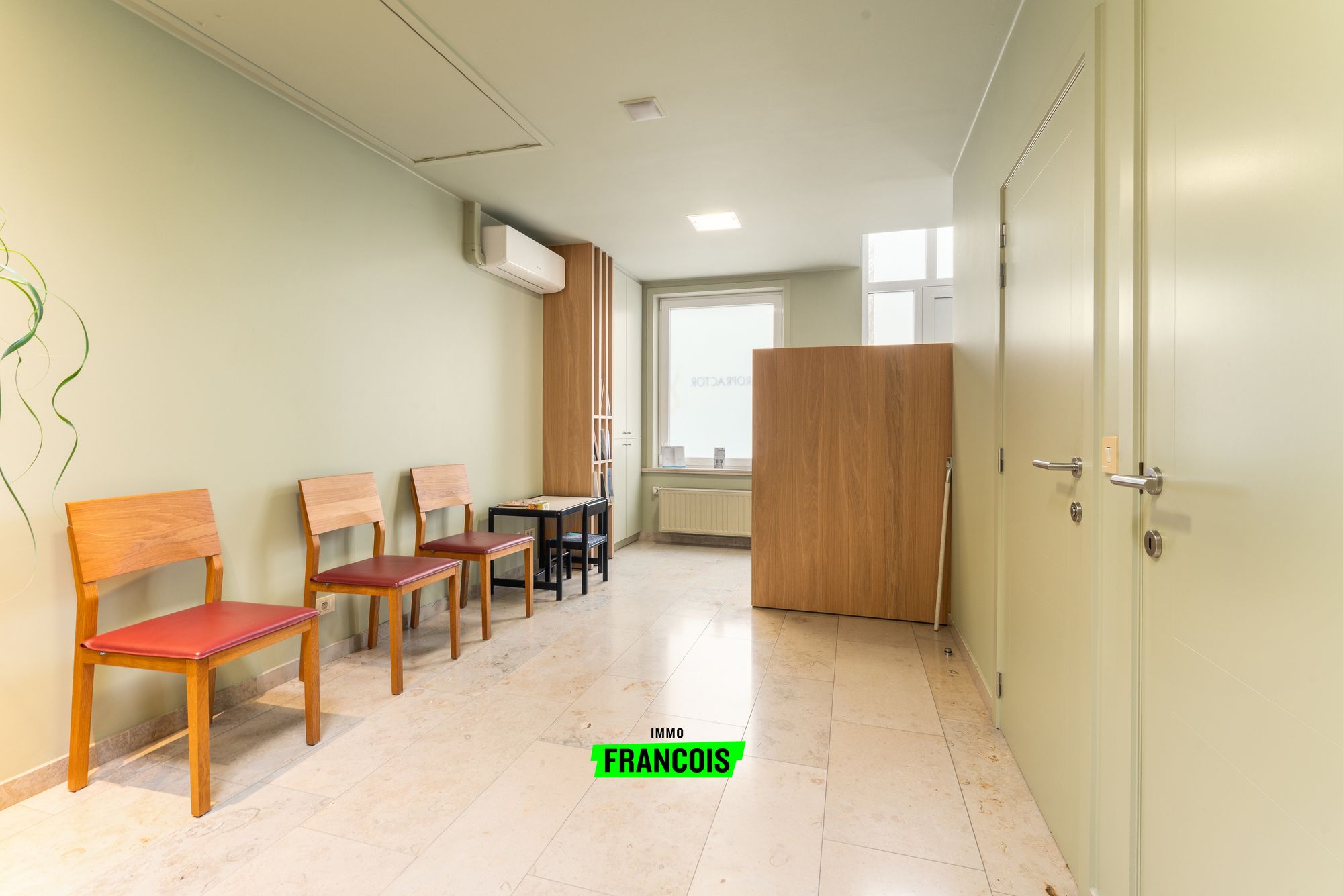 Commercieel pand op top ligging te Roeselare - foto 2