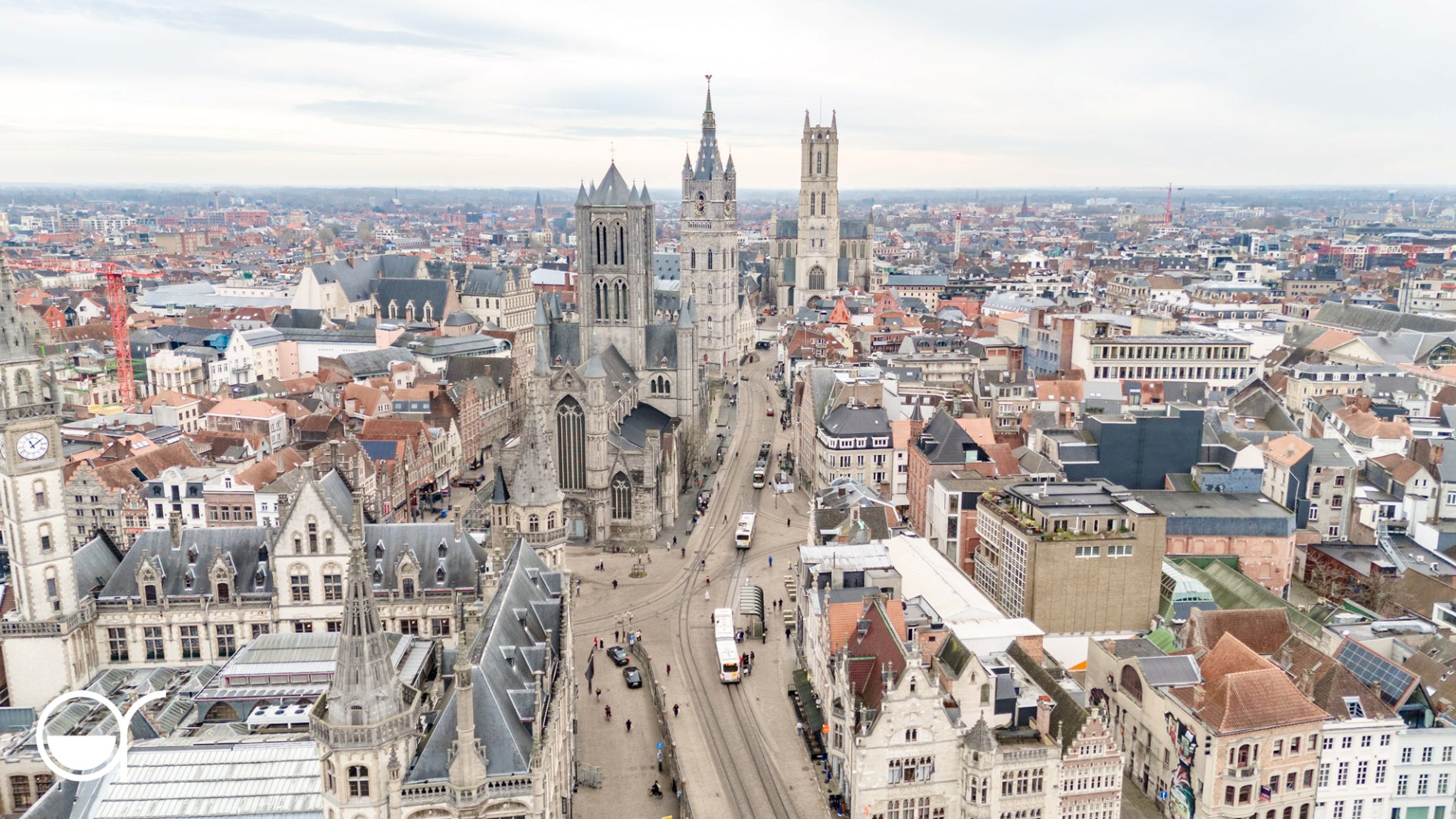 Gerenoveerd appartement in historisch stadscentrum - foto 4