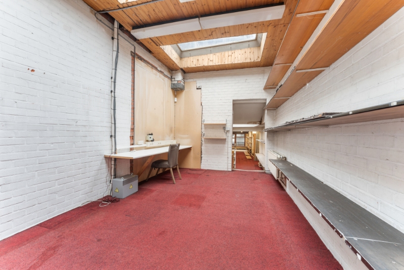 Commercial à vendre à Roulers avec 6 chambres - photo 5