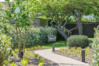 Deze recent gebouwde woning uit 2023 werd gebouwd met een sterke focus op kwaliteit, comfort en energie-efficiëntie. De woning is doordacht...