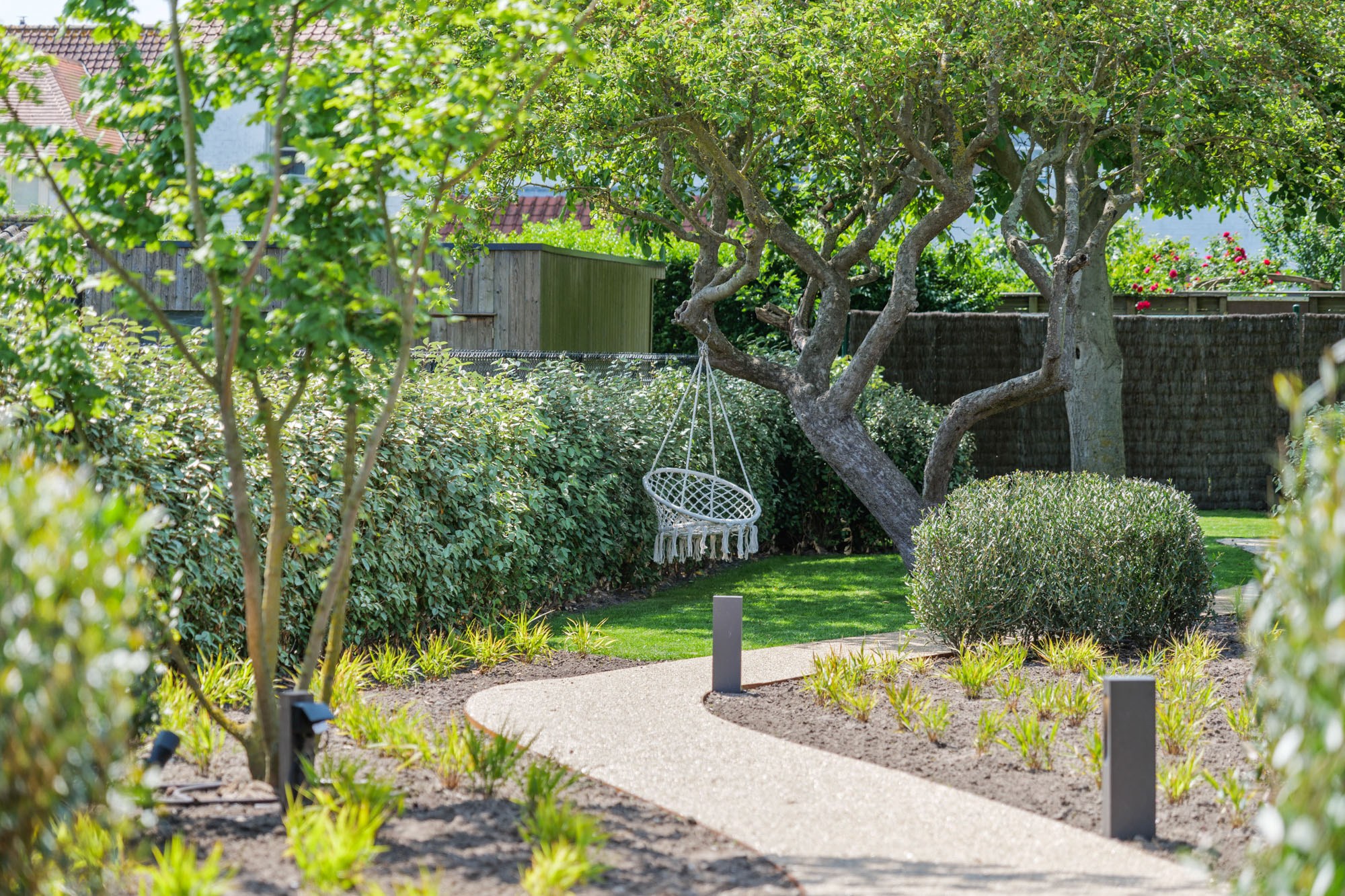 Moderne nieuwbouwwoning met 4 slaapkamers, 4 badkamers en prachtige tuin - foto 3