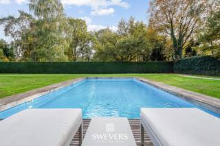 Interesse? Meer informatie op www.SWEVERS.be. - Deze exclusieve villa in Heusden-Zolder ligt in een rustig, doodlopend straatje in een...