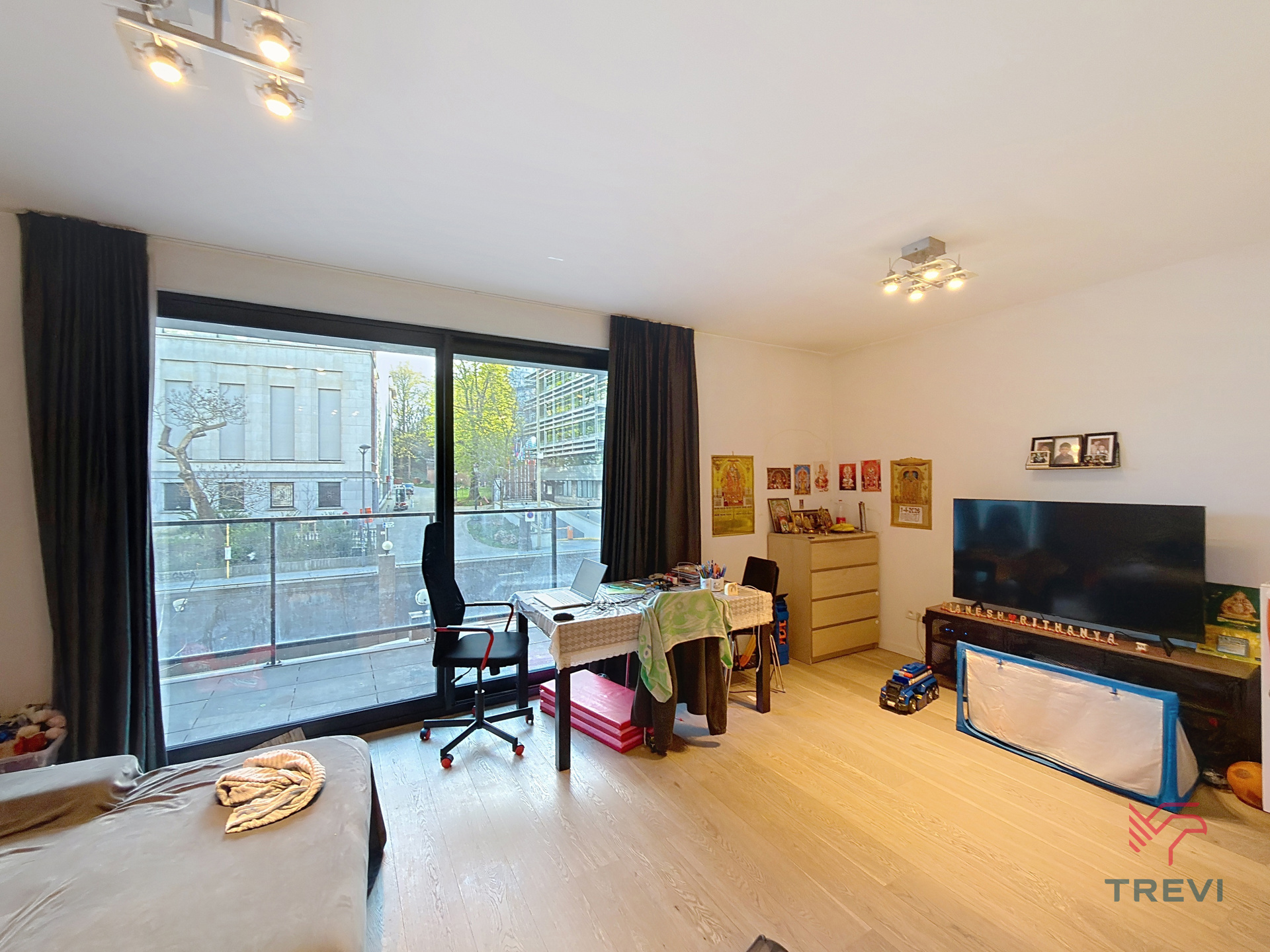 Europese Wijk - ONBEMEUBILEERD appartement met 2 slaapkamers ! - foto 2