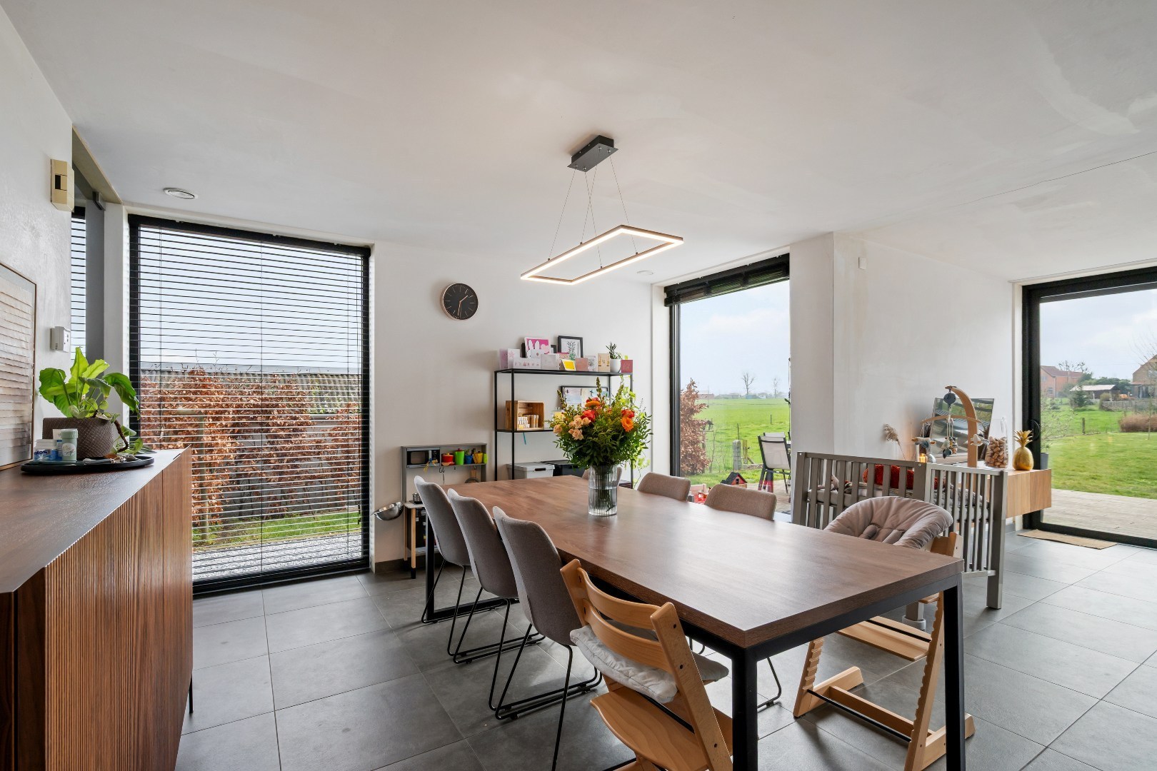 Recente en energiezuinige woning met 3 slaapkamers, ruime garage en tuin. - foto 5
