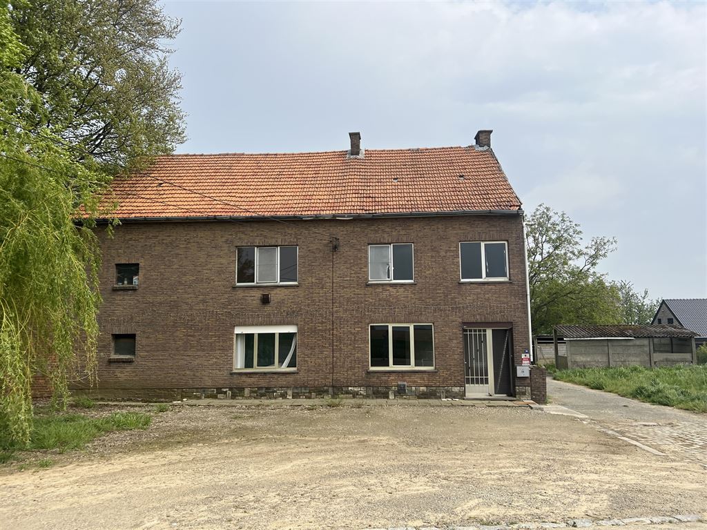 Te renoveren woning op ca. 1,5 ha te Tielt-Winge - foto 1