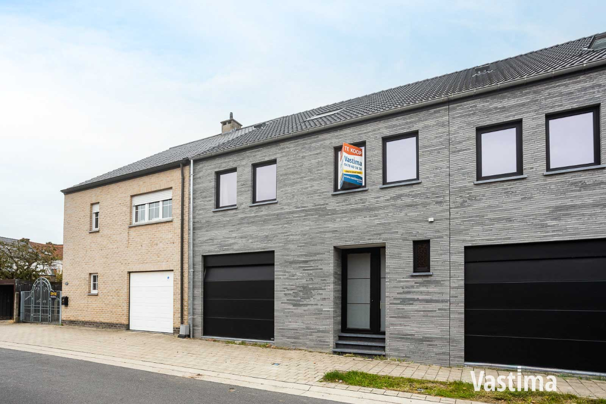 Nieuwbouw gesloten woning met 3 slaapkamers, garage en tuin - foto 1