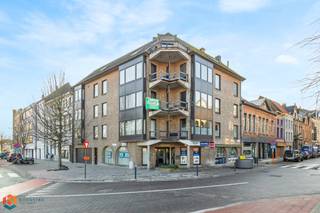 Op een uitstekende locatie te Lier bevindt zich dit ruim tweeslaapkamer appartement met 2 terrassen. Het appartement bevindt zich in het centrum...