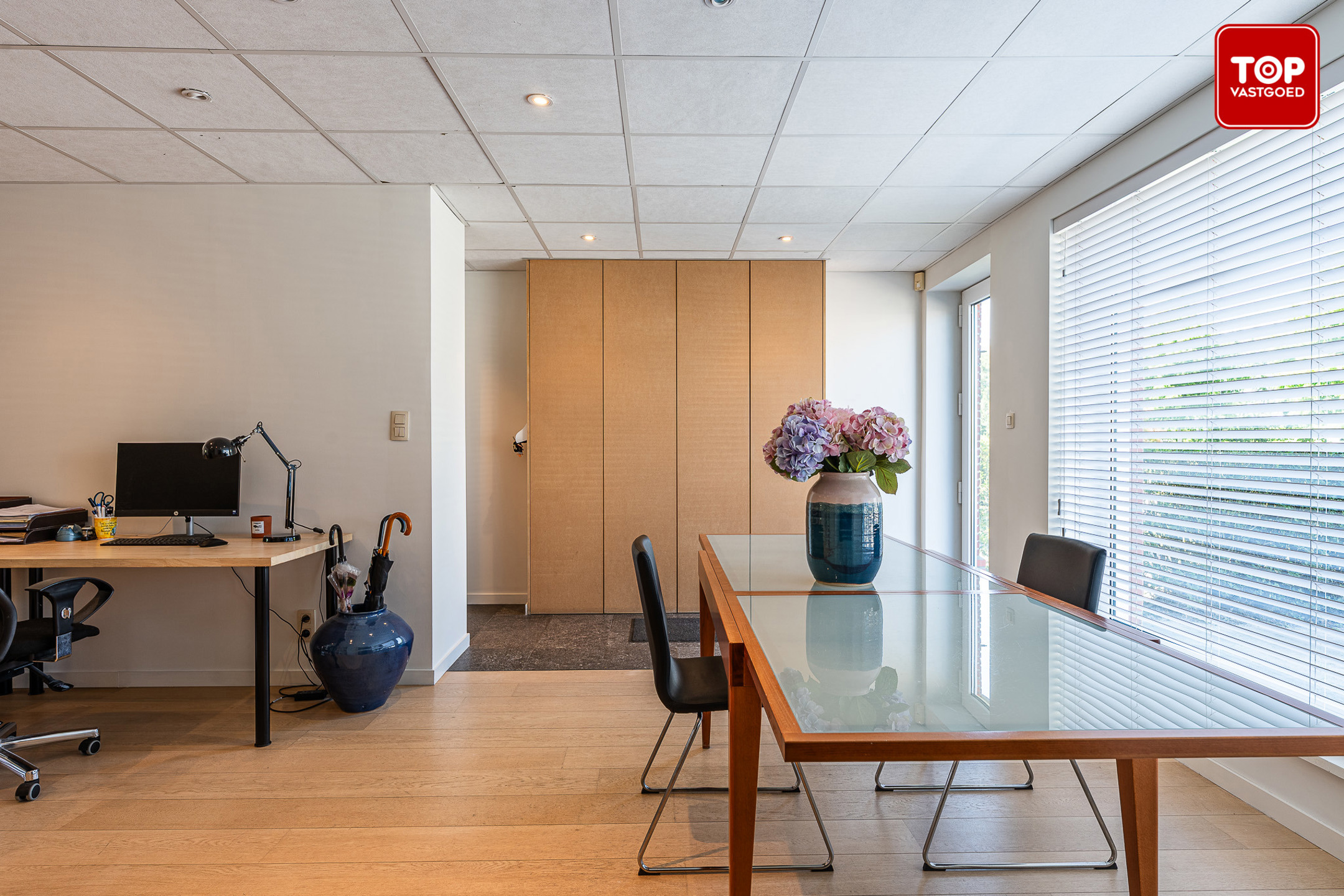Instapklare combinatie van handelsgelijkvloers en bel-etagewoning op een uiterst gunstige locatie. - foto 3