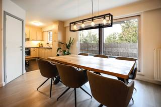 Praktisch en energiezuinig 2-slaapkamerappartement met carport & terras.In dit prachtig onderhouden, instapklare, appartement in De Klinge, gelegen...