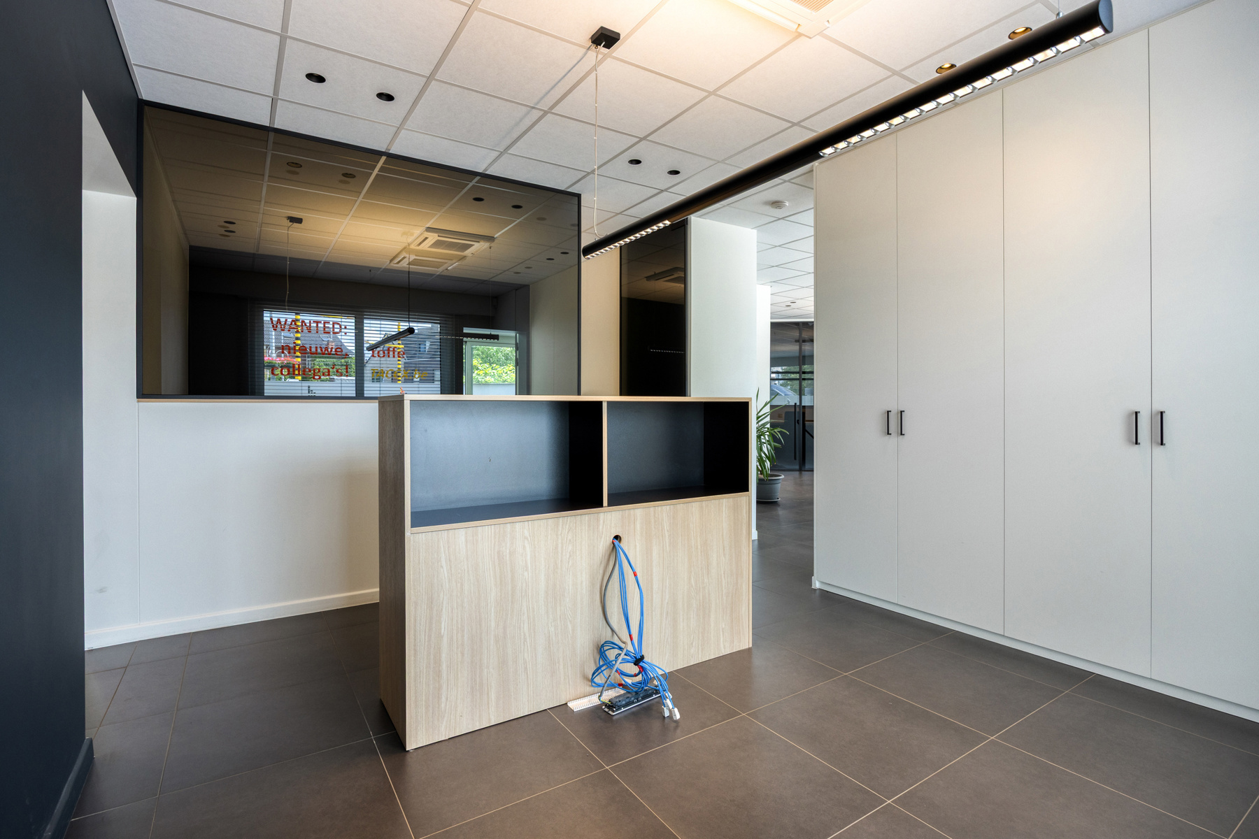 Commercieel gelegen kantoorruimte met moderne voorzieningen. - foto 4