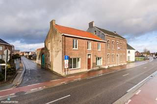 VERDER AF TE WERKEN HOEKWONING MET BINNENKOER EN GARAGE TE MOPERTINGEN*** Bekijkt U deze woning via een aanverwante website? Surf...