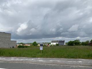 Bouwgrond in rustig gelegen straat.