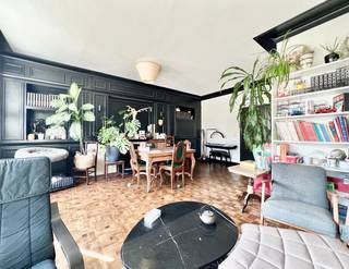 Instapklaar 3 slaapkamer appartement gelegen op de 4de verdieping te Jan Van Rijswijcklaan. U geniet van een ideale ligging met veel...